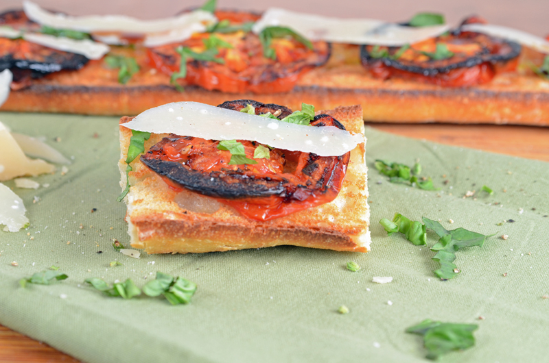 close up tomato basil bread