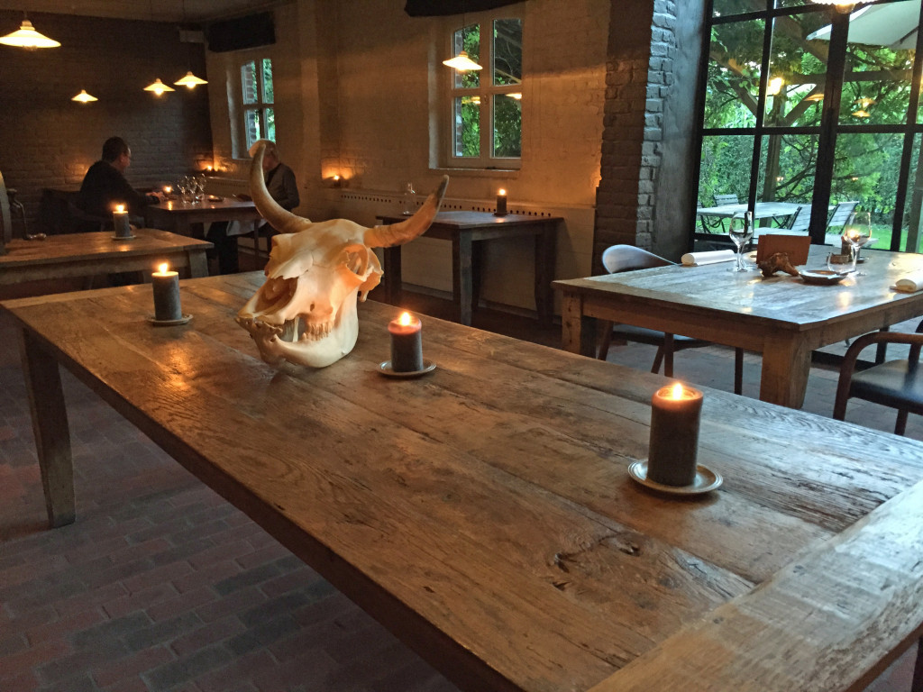Tables at In de Wulf
