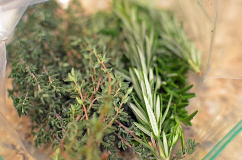 Fresh Herbs for Rib-eye with Red Wine Onions